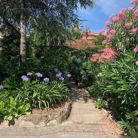 Dans Maison, Jardin Et Piscine Prives Feriehus Antibes